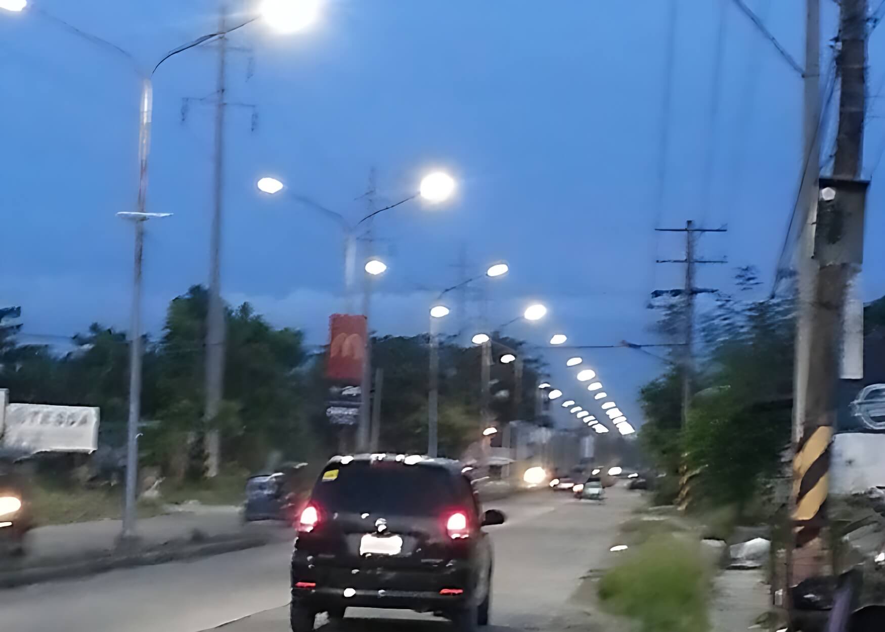 street lighting at tarlac provincial road 2